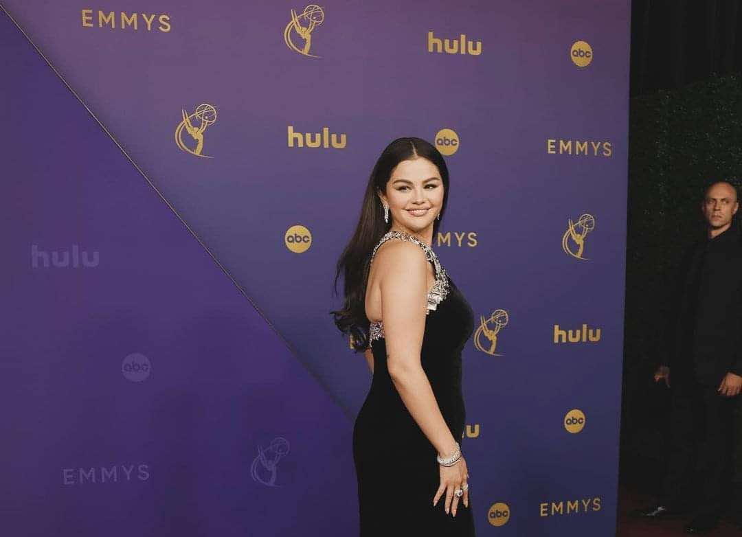 Selena Gomez se lâche au concert de Sabrina Carpenter ! • FUN Radio